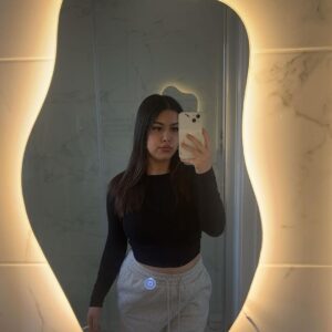 Sophia Grace Brownlee Instagram - 🫧🦢🤍
