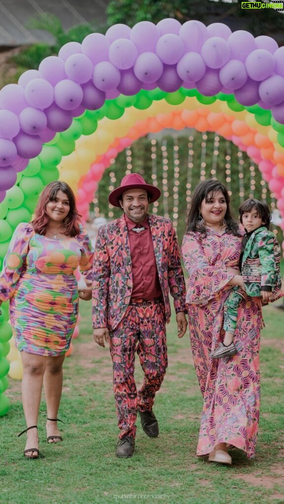 Soubin Shahir Instagram - Orhan’s Carnival!🎡 So glad that we got to do a carnival themed birthday party for little Orhan. It was indeed a colourful experience. Thankyou @soubinshahir and @starsobrite for giving us the creative freedom and trusting us with this one!♥ Event : @sugarplumclt Videography: @mubashir_photography_ Dessert table: @sugarbowl_cochin Fort Cochi