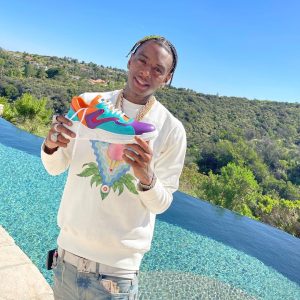 Soulja Boy Instagram - New @souljastarsbrand color way drop out now order today #SouljaStars ⭐️😊