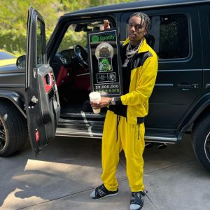 Soulja Boy Instagram - Thanks for the support yessirrskiii 🏆🙏🏾