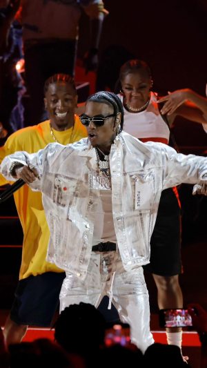 Soulja Boy Instagram - He’s a man of many first. The FIRST rapper to go VIRAL on YouTube. The FIRST rapper to get a verified check on Instagram. The FIRST rapper to own a star. 

@souljaboy has given #HipHop so many undeniable moments. Since ‘Crank That,’ came out in 2007 we haven’t stopped saying YUUU. Soulja won the award for Best Dance at the #HipHopAwards and rightfully so, because we’ll break out and dance to this banger at any place.

Now let’s get into it… AHHHH YUUU 👏🏾🎤 #BET #FridaysAreForTheFellas