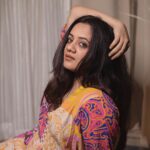 Spruha Joshi Instagram – Believe. Do. Repeat.

 Makeup and Hair: @makeupby_kajalmhaske

Photographer: @kyameraofficial

Location: @sajbythelake

@brewbackersmedia 

Costume : @nehachaudhary_

#spruhajoshi #marathiactors #movies #theatre #actorslife #zee #zeemarathi #marathitelevision