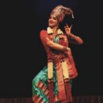 Sreeleela Instagram - Heyylooo lovelies 🌷 Okay so I guess the other day was a day where I travelled back in time , Where my roots are from 🥹 So I don’t know if you guys know but classical dance is where I started….. Started very very young actually ! I used to travel with my troop for performances ( mostly in temples) We called them “ballets” ( No not ballet dance ) And I think those days really taught me a lot and I enjoyed so much , It was indeed my favourite hobby 🫶🏻 It was really different doing it after years but I embrace it and realise that it’s a huge part of me ✨ This is another side of me for youuu 🥰 Anywhooo Dance is where I learnt everything from “Abhinaya” “Bhava” EVERYTHING!!!!! What I’m trying say is that day before I performed !!! It had been almost 10 years since I was on stage I wish I had time to practise but it was a koshish from my side 🙈🙈🙈🙈 I played this beautiful young goddess 😍 GODHA DEVI Meaning “ THE GEM OF A LADY “ You should read about her it’s beautiful Thanking Manju Bhargavee aunty for motivating me to do thissss✨✨ It felt really different and nice 🥹 And yea also breaking the cliche actress rules !!!!!!!!! Haha And I’ve always loved reading about scriptures and You should too Let me know when you find something interesting I’ll anyways update you when I come across anything intriguing 🧐 Am I typing too much ? 🙈 Ok ok I’m almost done :p I remember when I used to perform younger my family was my audience and I was telling mom that today I feel like I have a huuuuuuugggeeeeeeee familyyy All of youuuu💖 Loads of love💕 - LEELA✨