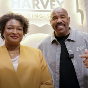 Stacey Abrams Instagram - Thank you for always speaking truth, @iamsteveharveytv. We have extraordinary power and we need a Leader who won’t ignore us and our strength. It’s OUR time. Commit to vote early the first week we can starting October 17: staceyabrams.com/vote