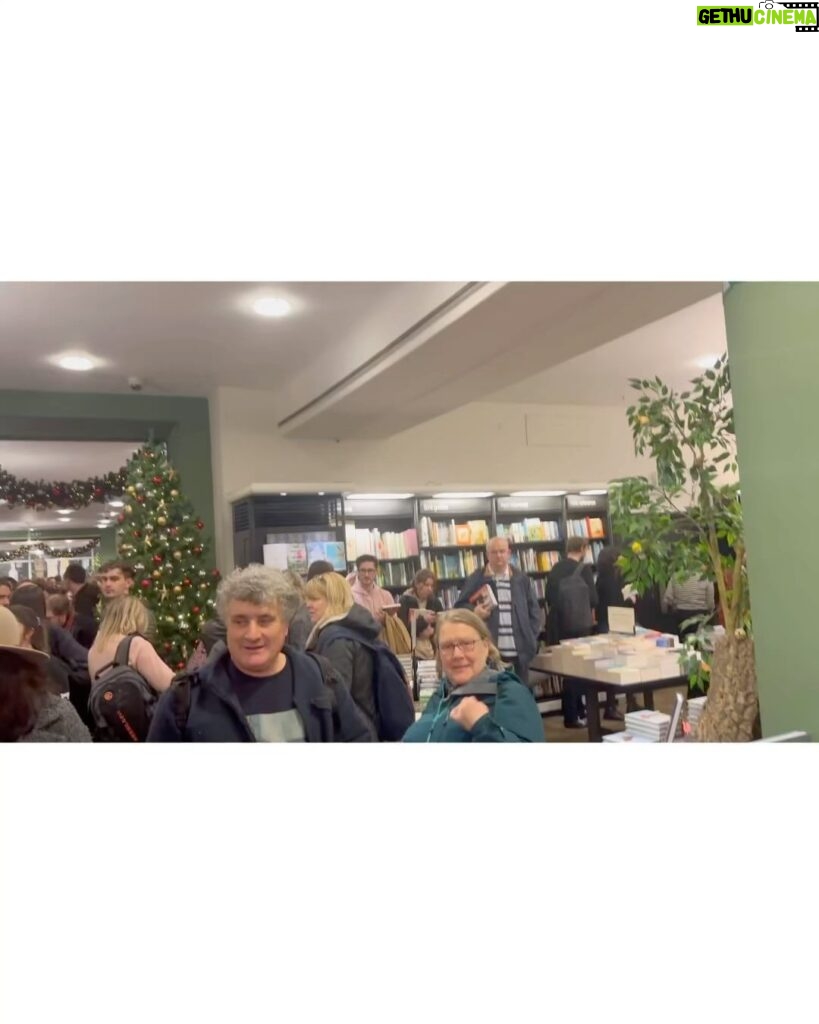 Stanley Tucci Instagram - So happy to have been at the Waterstones Christmas signing and so flattered by the turn out and to be in the company of the other authors! Buon Natale! 🎄 Waterstones Piccadilly