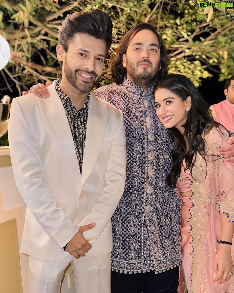 Stebin Ben Instagram - Congratulations to our dearest most humble Anant bhai & Radhika ❤️ Thank you for having me every time, and trusting me always with my performance. I’m extremely grateful & I can’t thank enough for all the love & support. Looking forward to many more years of creating memories.