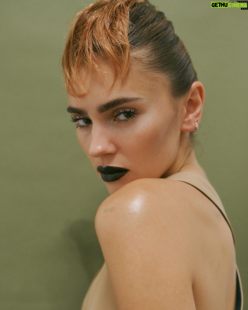 Stefanie Giesinger Instagram - anzeige | ❤️‍🔥 @sickymag ❤️‍🔥 shot by @elenabreuerphotography Hair and Makeup @ninaparkbeaute Styling @peninahamanda