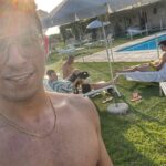 Stefano Lepri Instagram - Vorrei un’estate a base di… (completa nei commenti) … io opterei per piscina e spritz 😍🏝🍷