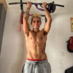 Stefano Lepri Instagram - Trovate nelle stories la fine di un ciclo, sono riuscito a raggiungere un piccolo obbiettivo che mi ero messo in testa da qualche mese .. sono felice di averlo condiviso con voi con la speranza di avervi spinto a superare qualche vostro limite o semplicemente a porvi obbiettivi sempre più lontani, sempre più irraggiungibili 💪🏻 #goals #pullups #italiansdoitbetter 276/366