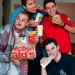 Stefano Lepri Instagram - Come saprete ogni venerdì noi @matesyt siamo in live sul nostro canale di Twitch. Nelle prossime settimane i nostri spuntini arriveranno direttamente in live con McDelivery, gentilmente offerti da @mcdonaldsitalia… ma dobbiamo aggiungere altro?! Mi raccomando non dimenticatevi di farci compagnia 😊. Vi aspettiamo! #adv #mcdonaldsitalia #mcdelivery 259/366