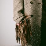 Stella McCartney Instagram - A MESSAGE FROM MOTHER EARTH: Croc trench coats are crafted from UPPEAL™️ — an apple-based #vegan alternative to leathers and exotic skins. Every year, Vietnam alone exports over 30,000 crocodile skins. Our #crueltyfree alternative was tanned without any of the harmful or carcinogenic chemicals used to make animal leather. Shop an exclusive edit of #StellaWinter24 pieces now in-store and at stellamccartney.com #StellaMcCartney #StellaWinter24
