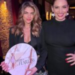 Stephanie Cayo Instagram - Anoche me entregaron un premio con un nombre muy bonito… “Fearless” (libre de miedos) Digamos que soy una Ariana muy orgulllosa de su determinación arianística. Aún así, es difícil no tener miedo.. a las mujeres nos han enseñado a tenerlo, y liberarse de ellos… pues… simplemente hay que librarse de ellos 🤣 Estoy muy agradecida por este premio en representación de la actriz de cine 2024 @fearlessartmagazine crece en papel y en sueños.. Destacándose en apoyar el empoderamiento de la mujer en diferentes áreas en este país divino, 🇪🇸 Muy feliz de compartir su cultura y conocer una vez más.. otro rinconcito del mundo. Encima una de mis mejores amigas @laramosher tremenda actriz, me entregó mi premio 🩷 - Thank you so much for this award. It means a lot that it comes from a magazine that supports fearless women in many different areas. 🤍 Madrid, Spain