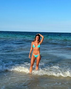 Stephanie Cayo Instagram - Se han acabado las vacaciones… por ahora… 🌊 

-
Vacations are over.. for now…