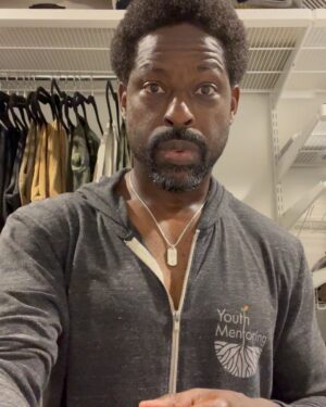 Sterling K. Brown Instagram - What up, peeps? Exploring some post Randall looks! #FunWithHair Any and all suggestions welcome! @ryanmichelleb doesn’t want me to do the rows…but she may have to give me a week! 😁