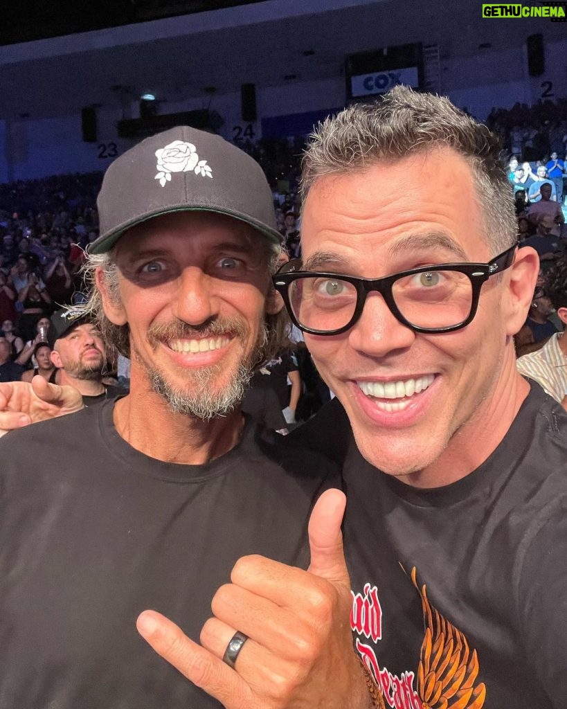 Steve-O Instagram - An unbelievable night of fights! That was seriously the best time ever, thanks so much @danawhite and @ufc!!!