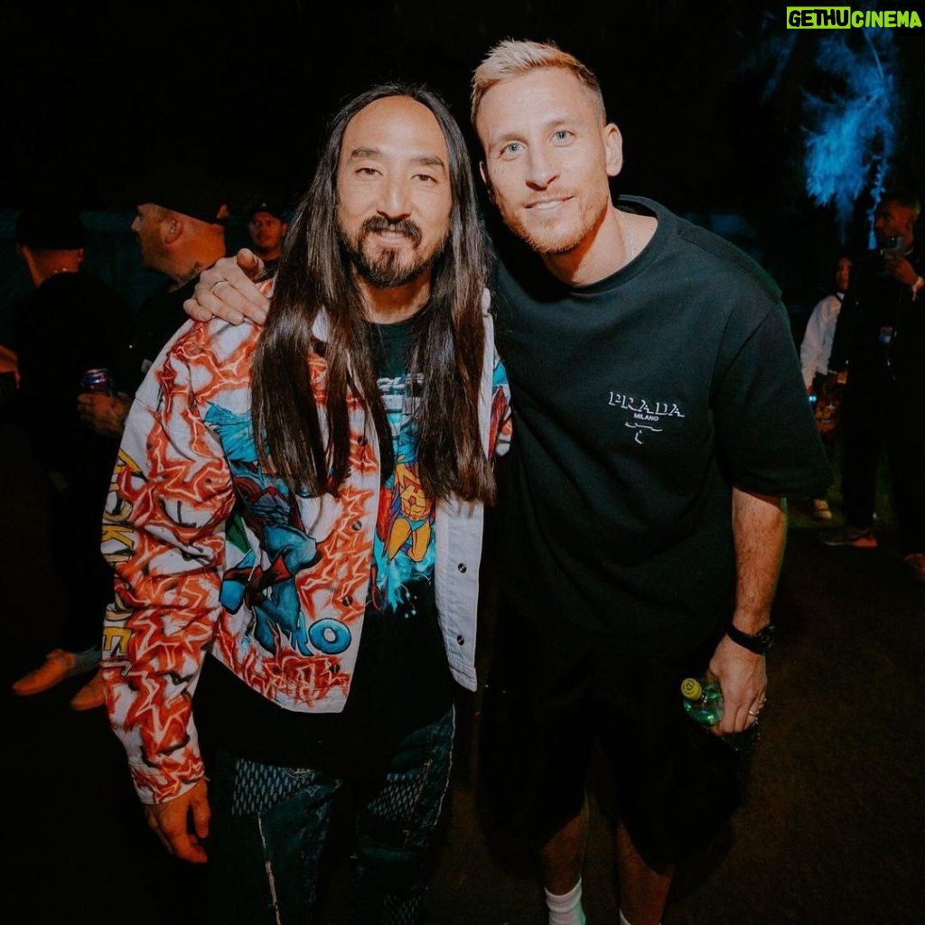 Steve Aoki Instagram - Mi amor 🇲🇽 ❤ first time playing @edc_mexico wowwww insane crowd!! 100,000 people lighting up with all this energy! Mexico always wins!!! 🇲🇽❤🇲🇽 EDC México.