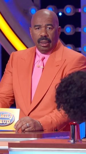 Steve Harvey Instagram - You’re doing what after church?? 😳🍑😳 @familyfeud
