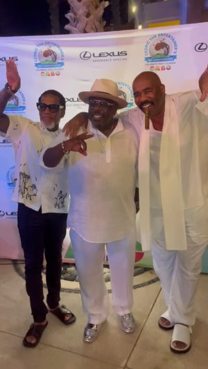 Steve Harvey Instagram - Honored to be a part of a brotherhood where we look out for each other! #OmegaPsiPhi

Supporting @cedtheentertainer #KylesFamilyFoindation @harvey.foundation