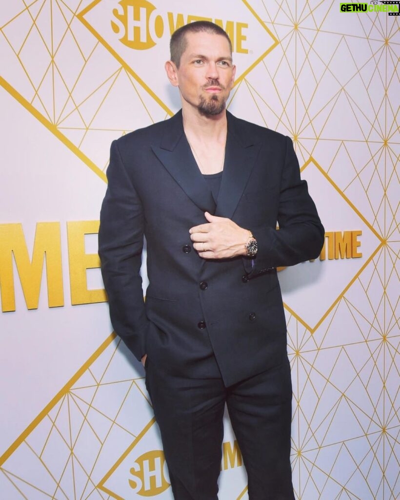 Steve Howey Instagram - It’s always fun to see old friends and meet new ones. There’s good people @showtime
