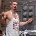Steve Howey Instagram - No Bitchin in my Kitchen! #kev #shameless All new @shameless episode tonight on @showtime Chicago, Illinois