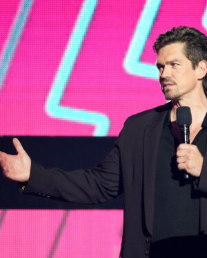 Steve Howey Instagram - I had a great time at the #cmtawards. Thank you for having me #cbstv. And thank you Austin, Texas! Love y’all. #country #truelies #texas