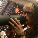 Steven Tyler Instagram – 📢 I’M GOING TO REMIND YOU AGAIN… SOCIAL DISTANCING!!! #BEATTHEVIRUS #STAYATHOME
🎥 @justinmcconney
