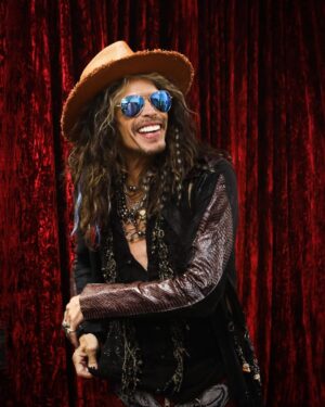 Steven Tyler Instagram - #DEUCESAREWILD RETURNS NEXT WEEK TO VEGAS... SO EXCITED I HAVE A MAJOR HAT-ON 😜
📷@katbenzova_rockphoto
GROOMING BY @melina.farhadi