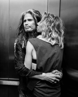 Steven Tyler Instagram - LOVE IN AN ELEVATOR 
@theaimeeann 
#DEUCESAREWILD
📷 @zack.whitford
