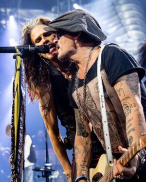 Steven Tyler Instagram - THE REAL FUCKING DEALS! 
#DEUCESAREWILD #JOHNNYDEPP @aerosmith 📷 @zack.whitford