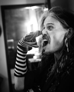 Steven Tyler Instagram - SOCK 'N' ROLL! 📷 @katbenzova_rockphoto
