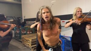 Steven Tyler Instagram - EAT YOUR HEART OUT @paulmccartney I LEARNED THIS TRICK FROM YOU FRIDAY!!! #maccasmith #deucesarewild
