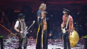 Steven Tyler Instagram - #HAPPYTHANKSGIVING