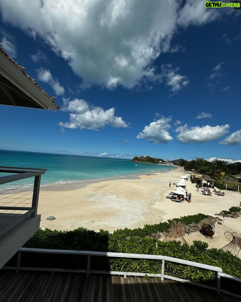 Storm Reid Instagram - obsessed with the sky 🥹 thank you @tamarindhills @antiguaandbarbuda for the views 🌅 Antigua & Barbuda