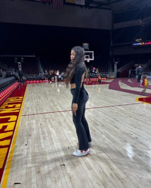 Storm Reid Instagram - i meannnn…i obviously won the slam dunk contest last night 🤭