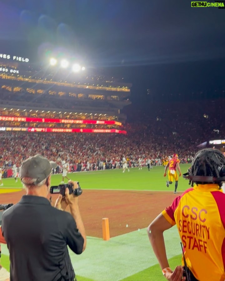 Storm Reid Instagram - deforestation 🪓🌲 @usc_athletics Coliseum - USC Trojans Football