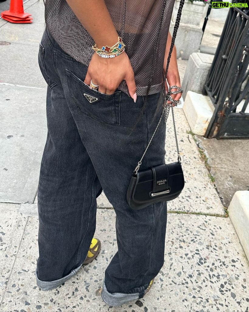 Storm Reid Instagram - make em go bananas 🚸 @amine you did your big one with these Manhattan, New York