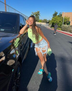 Storm Reid Instagram - ma dukes said i look cute 💚