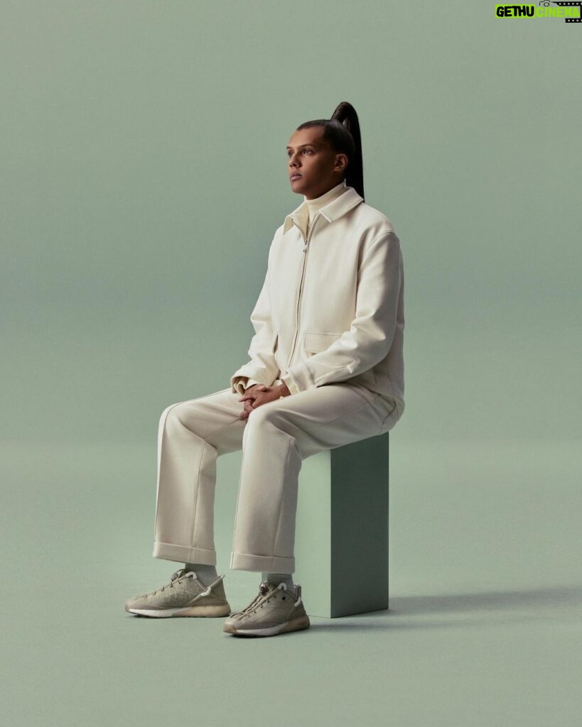 Stromae Instagram - Beau cadeau d'anniversaire pour les 1 an de la sortie du clip de l'Enfer : la chanson est nommée aux Victoires de la musique dans la catégorie chanson de l'année. Votez sur ftvetvous.fr/victoires 🫶🏽 -- Nice birthday present for the 1 year anniversary of the release of the music video for l'Enfer: the song is nominated for Les Victoires de la musique in the category song of the year. Vote on ftvetvous.fr/victoires 🫶🏽