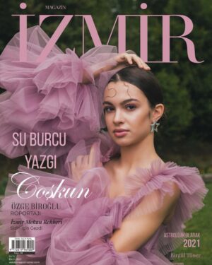 Su Burcu Yazgı Coşkun Instagram - Magazin İzmir Ekim Sayısı.. 💜
Genel koordinasyon: Zişan Seçkin @zisanseckin 
Röportaj: Dilay Seçkin @dilaysjoker 
Fotoğraf: Enes Kahraman @eneskahraman
Styling: Büşra Işık  @busraissik
Saç: Sabit Akkaya @sabitakkaya
Makyaj: Zeynep Cinislioğlu @zeynepcinislioglu
Saç Asistanı: Emre Kayacı @kayaciemre_
Fotoğraf Asistanı: Tufan Çekiçurs @tufancekicurs
Dergi: @magazinizmir
Mekan:  @parkinnodayeri
Kapak Kıyafeti: @cihan.nacar