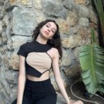Su Burcu Yazgı Coşkun Instagram -