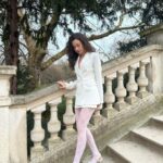 Su Burcu Yazgı Coşkun Instagram - 🤍🦢 Parc Monceau