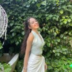 Su Burcu Yazgı Coşkun Instagram - people always toldd meee don't go around breaking young boys hearts