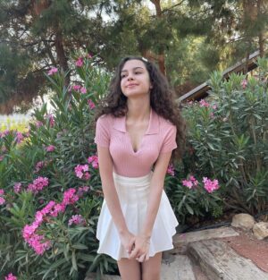 Su Burcu Yazgı Coşkun Instagram - 💌