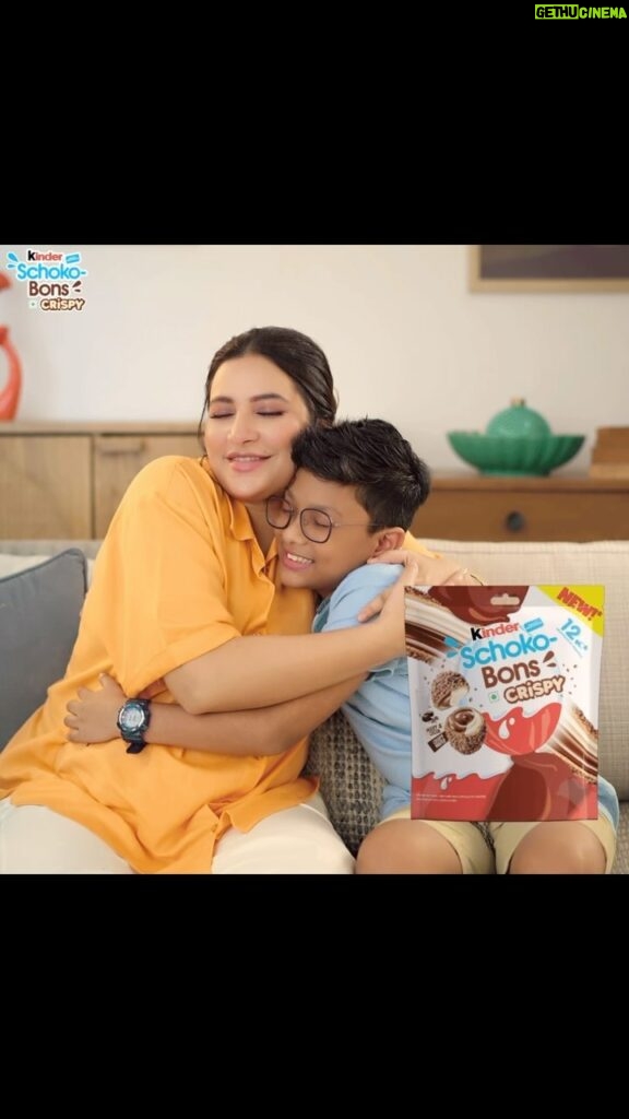 Subhashree Ganguly Instagram - It’s time for a drumroll! 🥁 I am thrilled to join the incredible squad of @kinderind for the launch of Kinder Schoko Bons Crispy. 🌟 So, join me in this wonderful journey filled with crispiness and charm. 😋 #paidpartnership #collab #ad #Kinder #SubhashreeMeetsSchokoBons #KinderSchokoBonsCrispy #BonToBeTogether #KinderIndia #CocoaCream #CrispyWafer #Chocolate #Yummy #chocolovers #KinderIndia