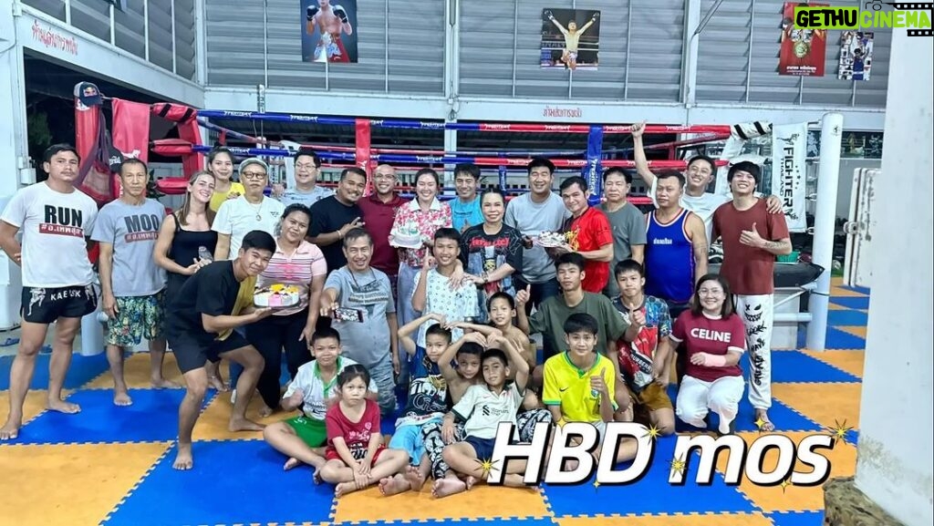 Sudarat Butrprom Instagram - สสวก น้องมอส นะคะ มีความสุขมากๆ สุขภาพแข็งแรงคราบ 🎂🎂🎂🎂🎂 Samart Payakaroon Gym