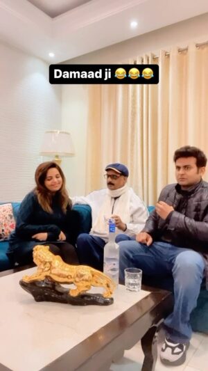 Sugandha Mishra Instagram - Damaad ji ka Dhoka ! 😂😂😂
.
.
.
#powercouple #married #damaad #soninlaw #love #couplegoals #sanketbhosle #drsanketbhosale #sugandhamishra #husbandwife #reels