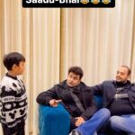 Sugandha Mishra Instagram - Saadu Bhai matlab ? 😂😂😂 . . . . #marriedlife #lol #couplegoals #reels #sanketbhosale #drsanketbhosale #sugandhamishra #funnyvideos #funnyreels