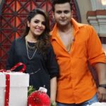 Sugandha Mishra Instagram - Merry X-Mas 🎄🎉🥳🎅💃🎁 . . . #swipeleft #powercouple #xmas #merrychristmas #vibes #celebration #festival #sugandhamishra #gift #munnabhaicircuit