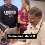 Sugandha Mishra Instagram - Doctor mujhe Bachao 🩺🤣🤐🤒🤯 . #lol #trendingreels #omg #doctor #stress #funnyvideos #sugandhamishra #drsanketbhosale #suket #viralreels