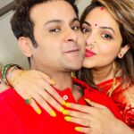 Sugandha Mishra Instagram - Happy Karwachauth Pati Dev ❤️😘 . . #swipeleft #karwachauth #karwachauthlook #saree #red #love #powercouple #couplegoals